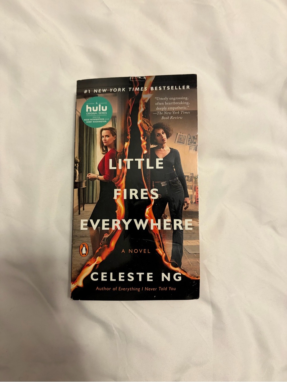Little Fires Everywhere - by Celeste NG Paperback